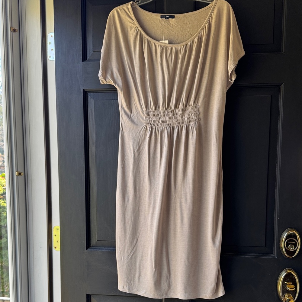 Women’s GAP light grey dress with smocking at the waist.  SZ S NWT